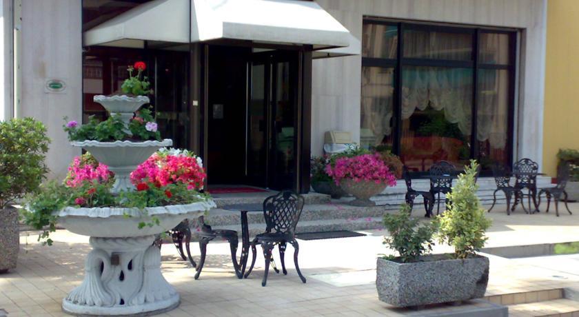 Hotel Ariston Mestre Luaran gambar