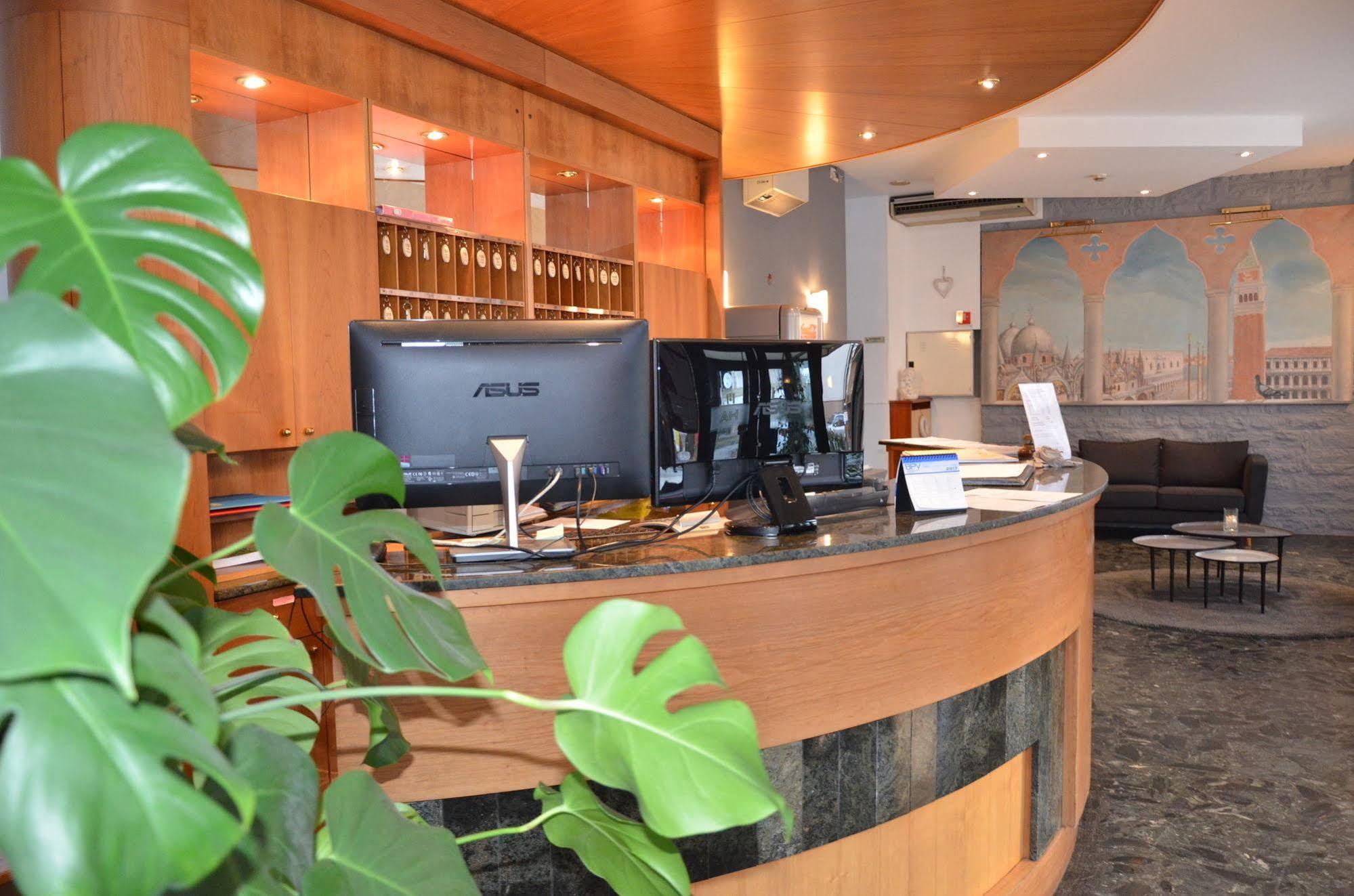 Hotel Ariston Mestre Luaran gambar